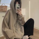 Women’s American-Inspired Retro Loose-Fit Long-Sleeve Top - Image 5