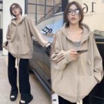 Women’s American-Inspired Retro Loose-Fit Long-Sleeve Top - Image 4